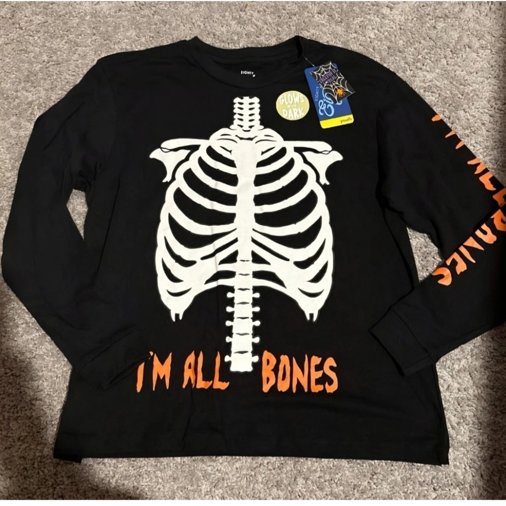 NWT eighty eight brand youth Halloween‎ glow in the dark shirt size 8